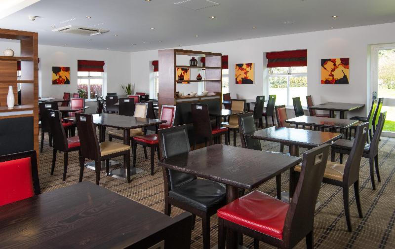 هتل Holiday Inn Express Warwick   Stratford Upon Avon, An Ihg