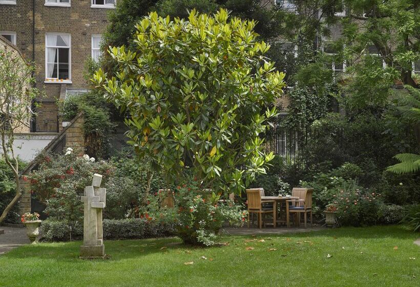 هتل Miiro Templeton Garden