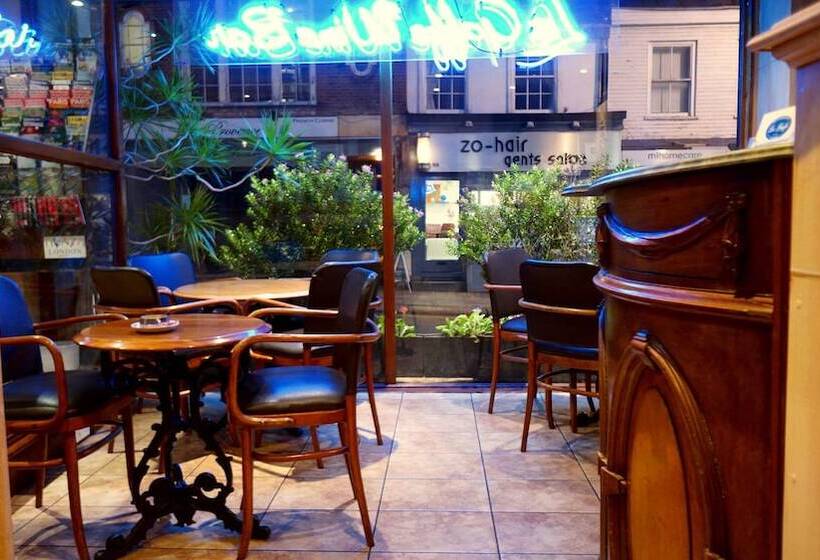 هتل La Gaffe   Bed And Breakfast