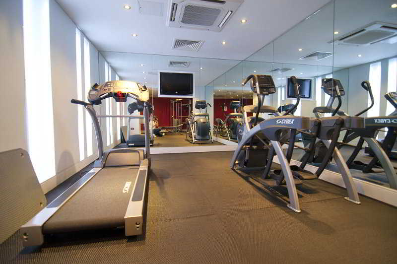 هتل Park International