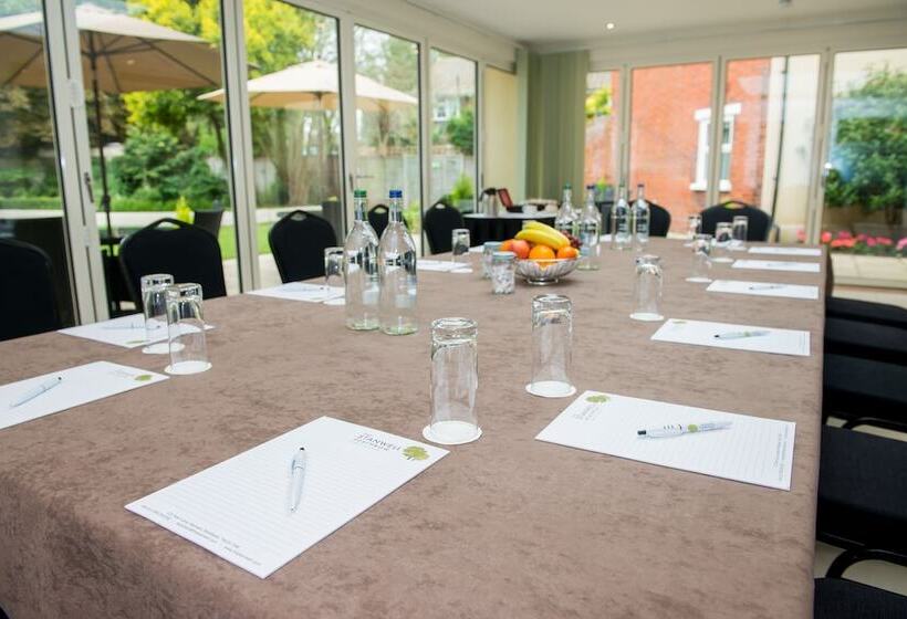 Stanwell Hotel By Mercure