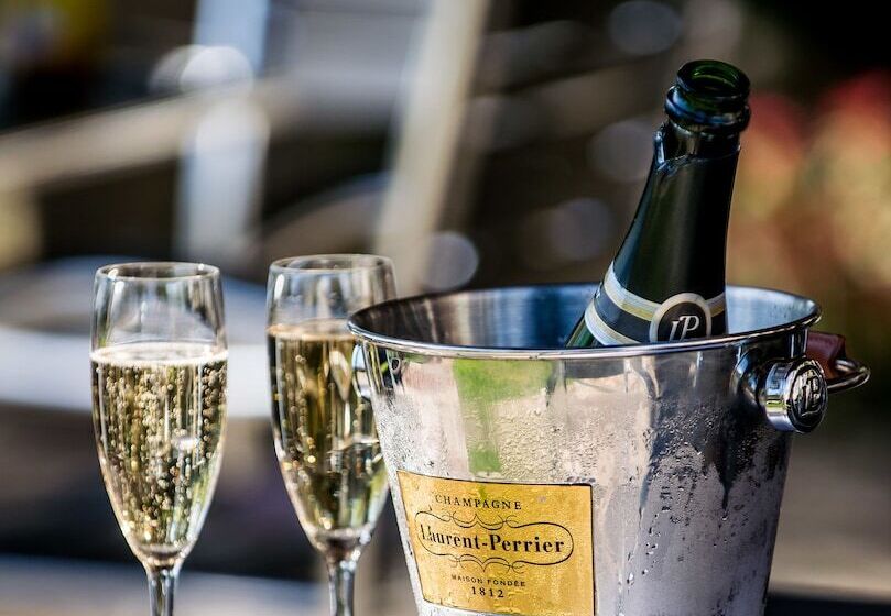 فندق The Parklands