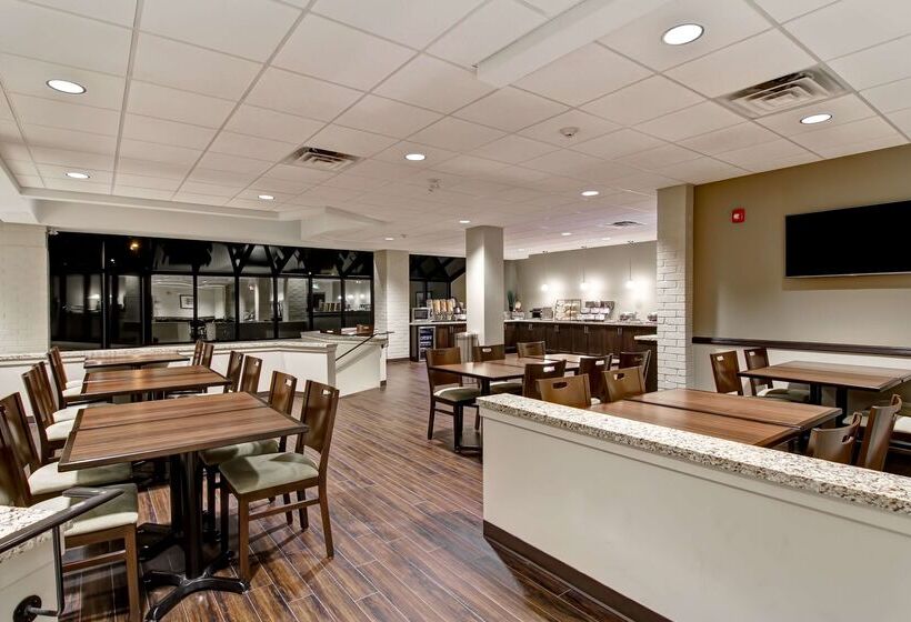 هتل Best Western London Airport Inn & Suites