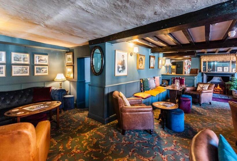 호텔 The George Inn