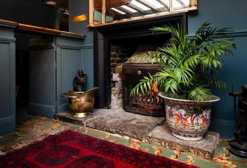 호텔 The George Inn