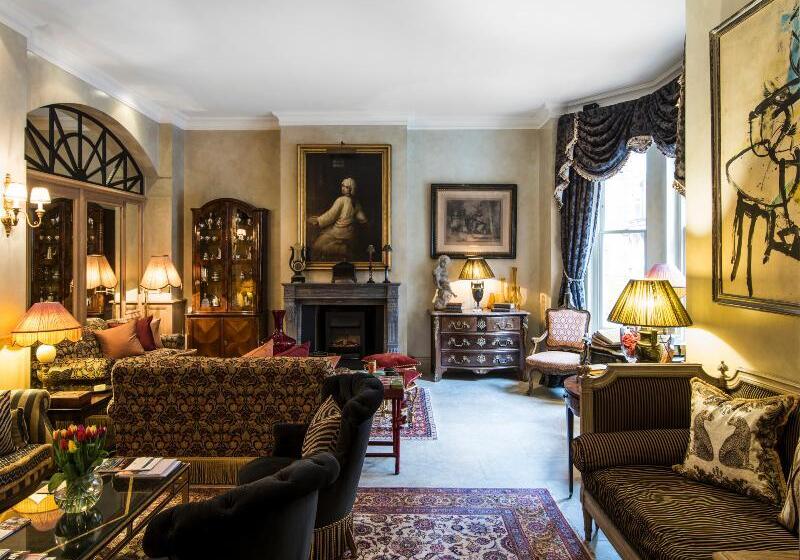 هتل San Domenico House