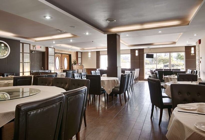 فندق Best Western Plus Burnaby