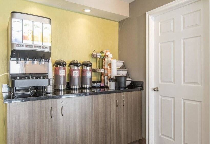 هتل Comfort Inn  Timmins