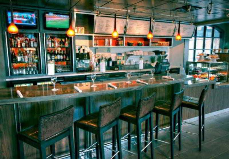 هتل Courtyard By Marriott Waterloo St. Jacobs