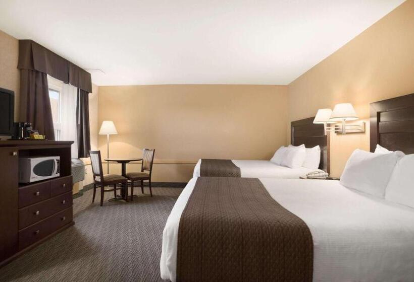 هتل Days Inn By Wyndham Estevan