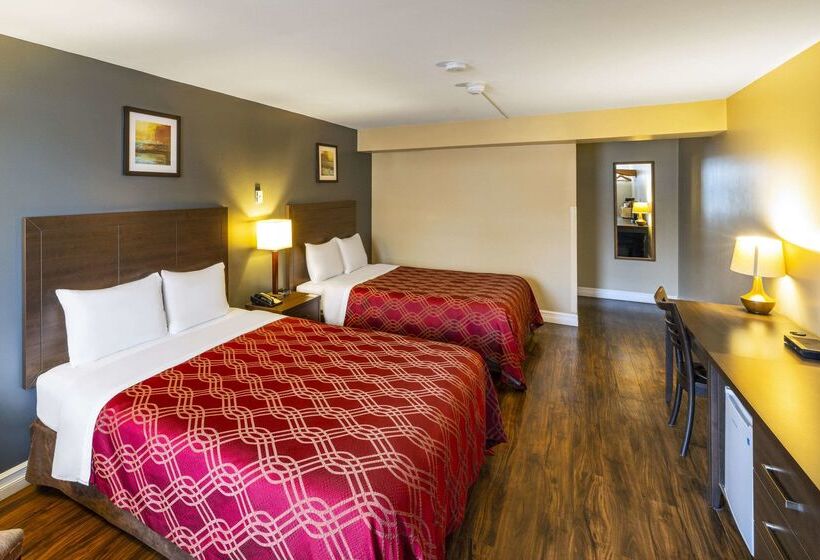 فندق Econo Lodge Miramichi