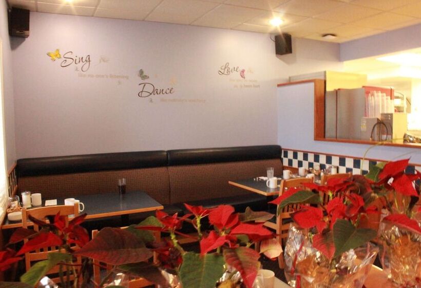 בית מלון כפרי Econo Lodge