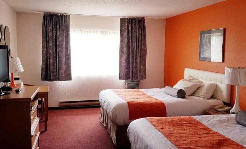 فندق Howard Johnson By Wyndham Fort St. John