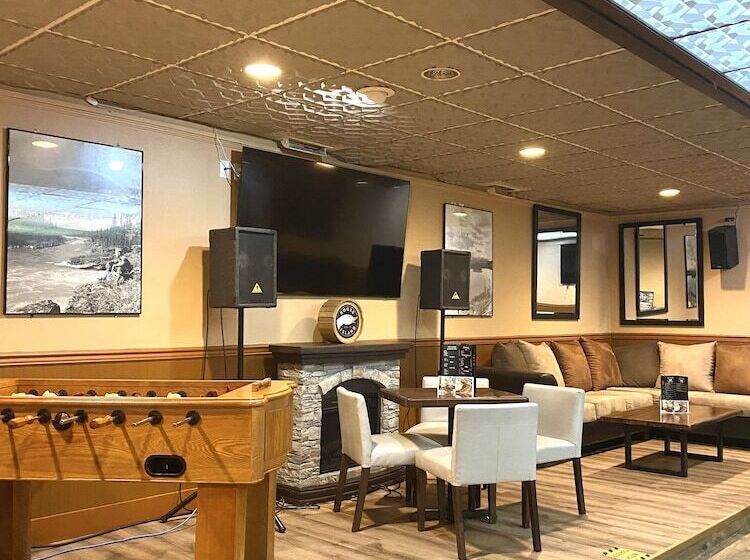 酒店 The George Dawson Inn & Conference Centre