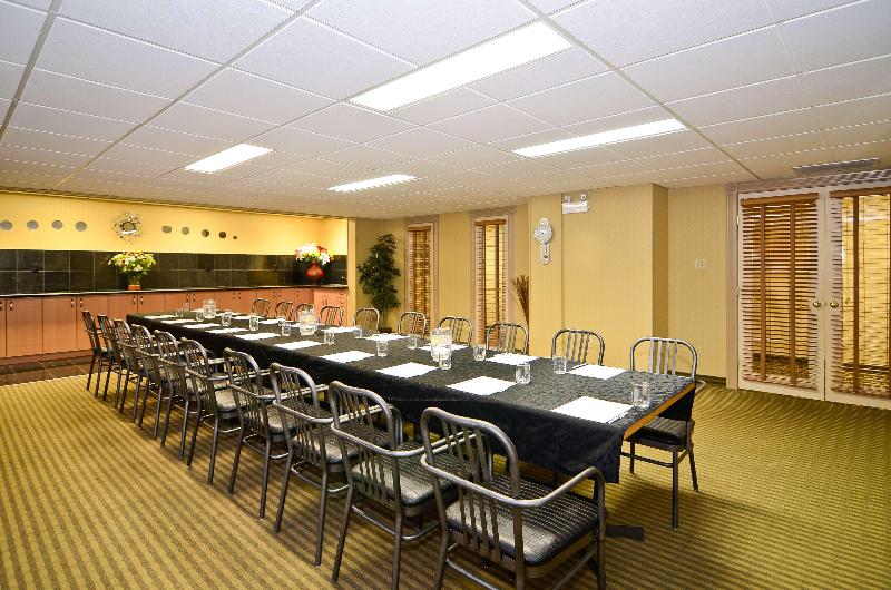 هتل Best Western Marquis Inn & Suites