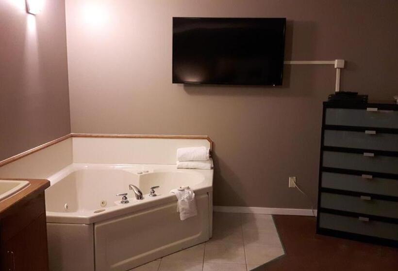 בית מלון כפרי Canway Inn & Suites