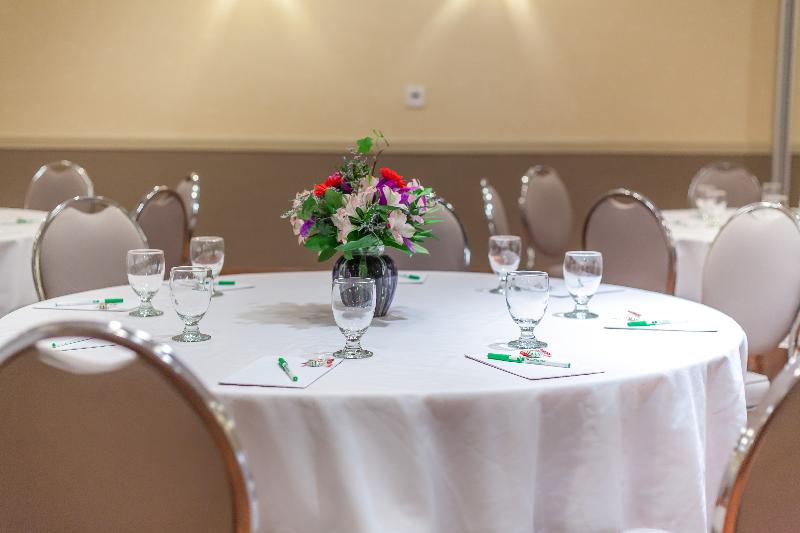 فندق Doubletree By Hilton Kelowna