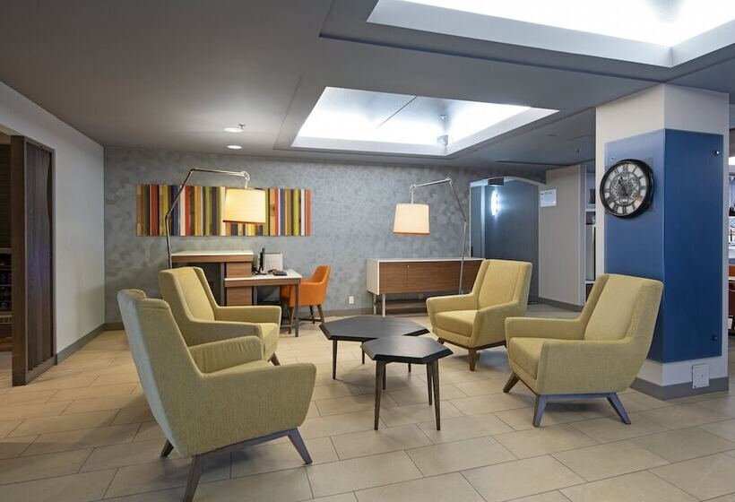 هتل Holiday Inn Express Kamloops, An Ihg