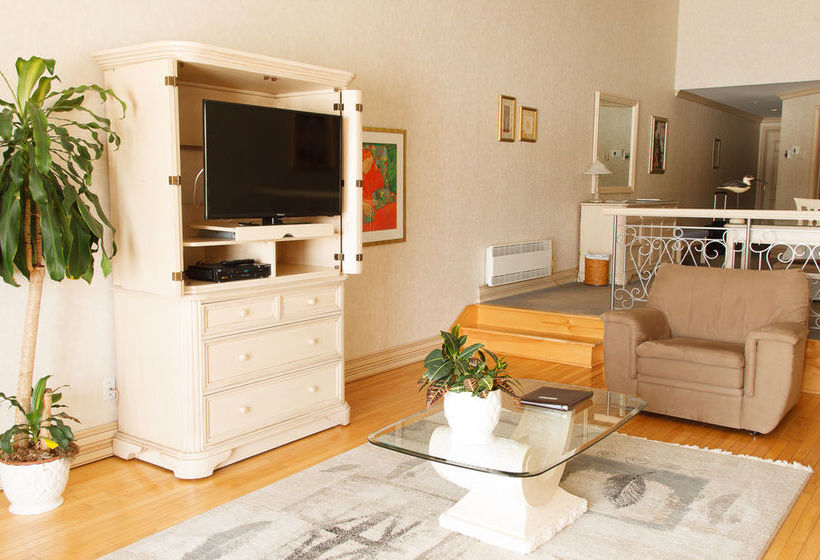 ホテル Hôtel Les Trois Tilleuls