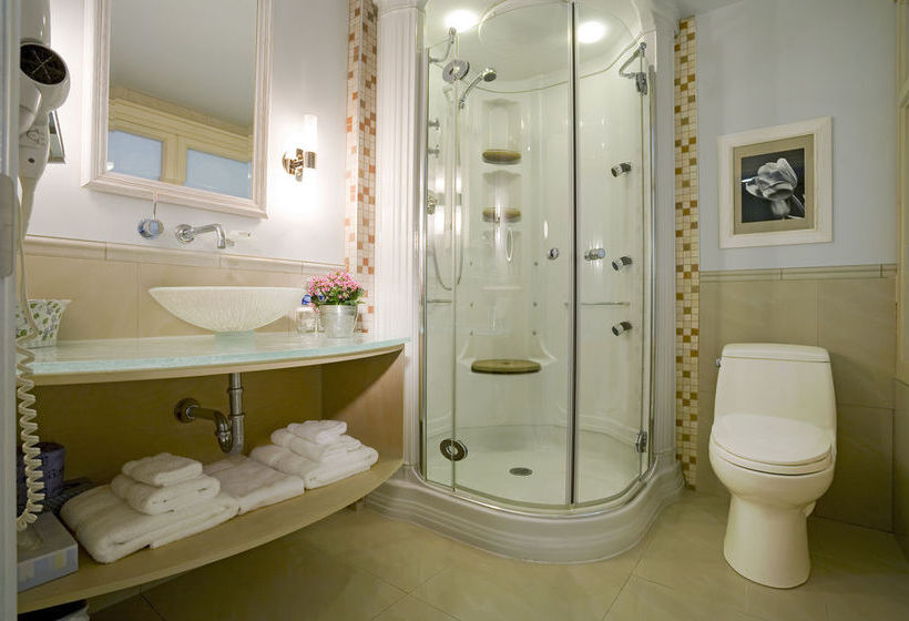 ホテル Hôtel Les Trois Tilleuls