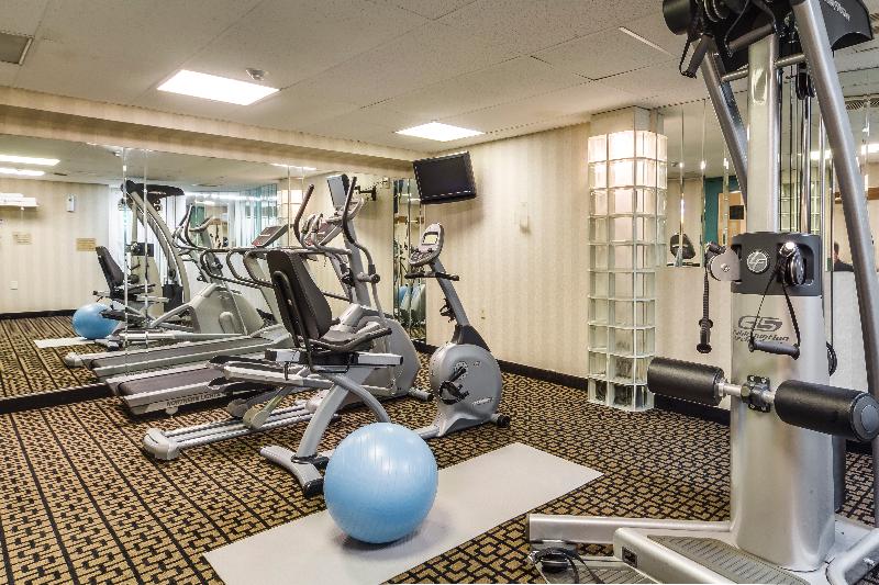 בית מלון כפרי Monte Carlo Inn Oakville Suites