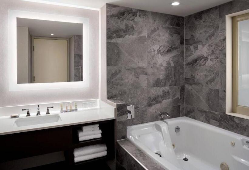 Niagara Falls Marriott Fallsview Hotel & Spa