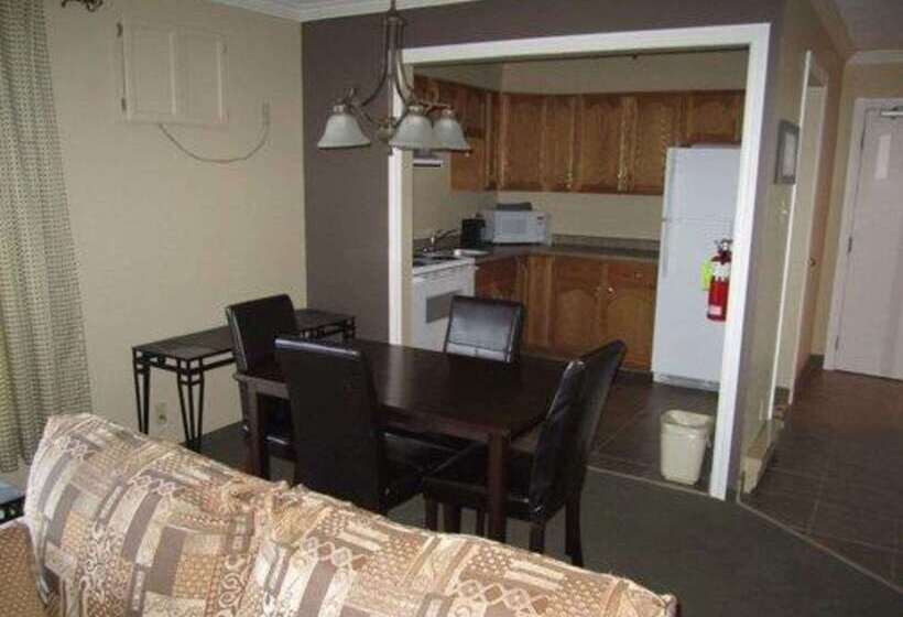 호텔 Quality Inn New Liskeard