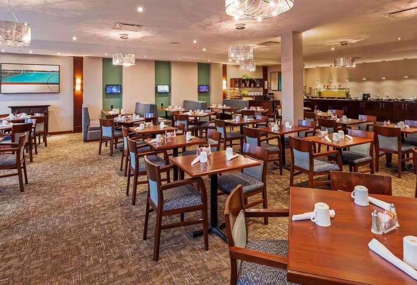Radisson Hotel Montreal Airport