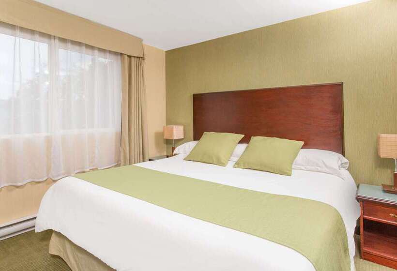 בית מלון כפרי Ramada By Wyndham Williams Lake