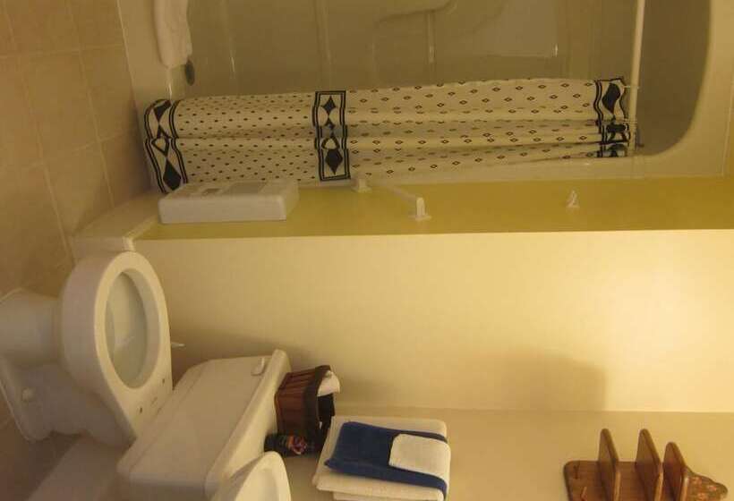 בית מלון כפרי Salmon River Country Inn