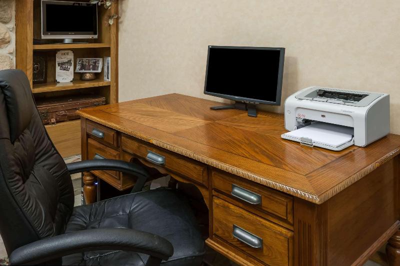 Hotel Stony Plain Inn & Suites