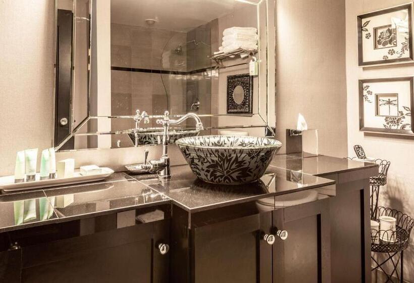 Prestige Lakeside Resort, Worldhotels Elite