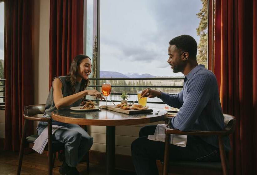 استراحتگاه Pyramid Lake Lodge