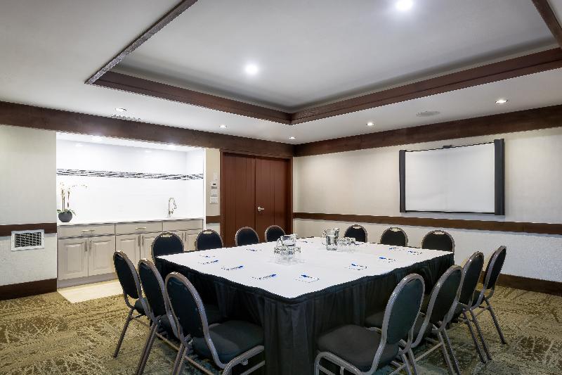 اقامتگاه Blackcomb Springs Suites By Clique