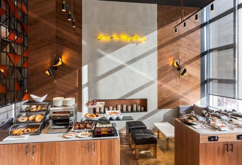 هتل Hilton Vancouver Downtown