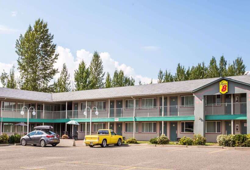 호텔 Super 8 By Wyndham Quesnel Bc