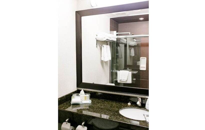 בית מלון כפרי Victoria Inn Flin Flon