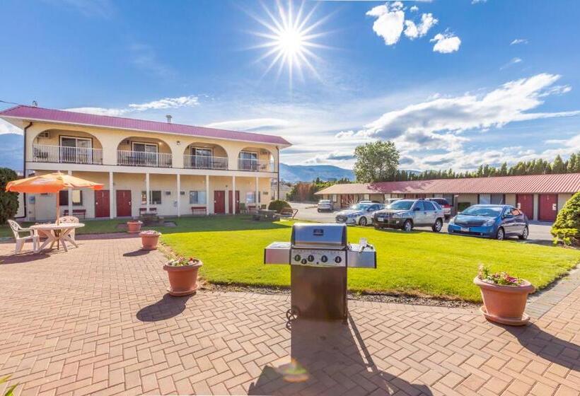 בית מלון כפרי Westridge Motor Inn