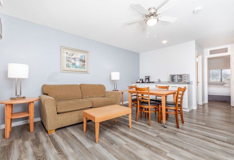 בית מלון כפרי Westridge Motor Inn