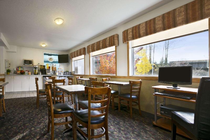 مُتل Super 8 By Wyndham Revelstoke Bc