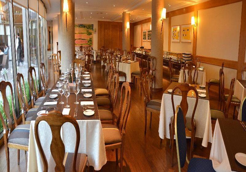 هتل Director Vitacura