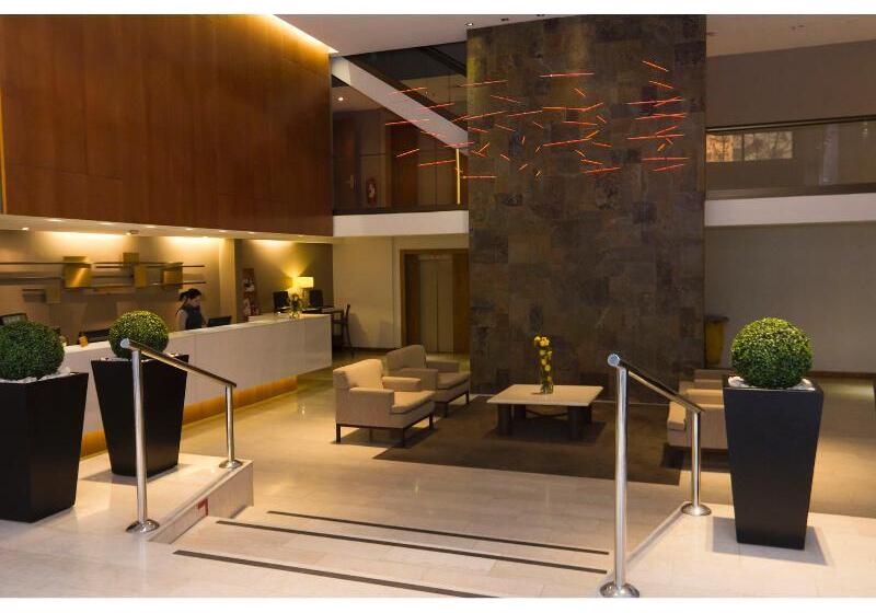 هتل Director Vitacura