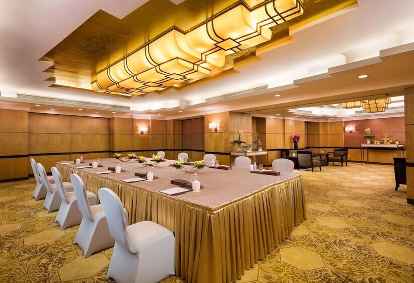 Hua Ting Hotel & Towers