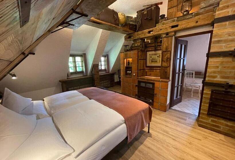 Romantik Hotel U Raka