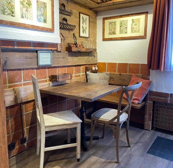 Romantik Hotel U Raka