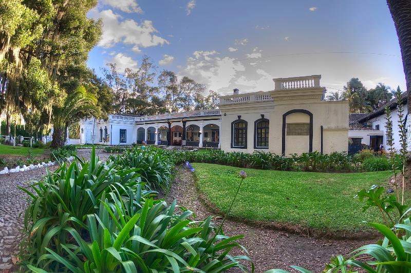 ホテル Hostería Hacienda Pinsaqui