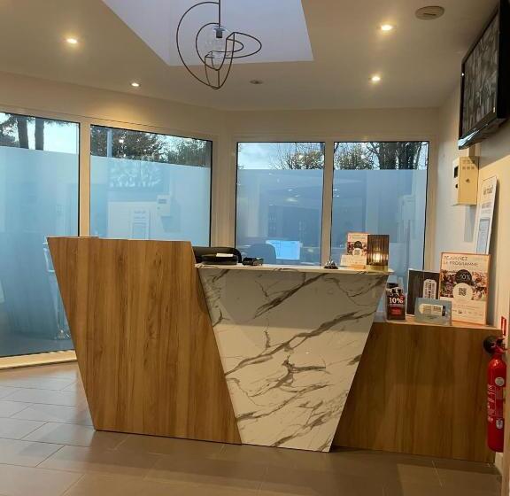 בית מלון כפרי Kyriad Saint Fargeau Ponthierry  Apollonia