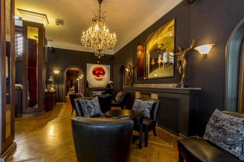 هتل St. Petersbourg   Small Luxury S Of The World