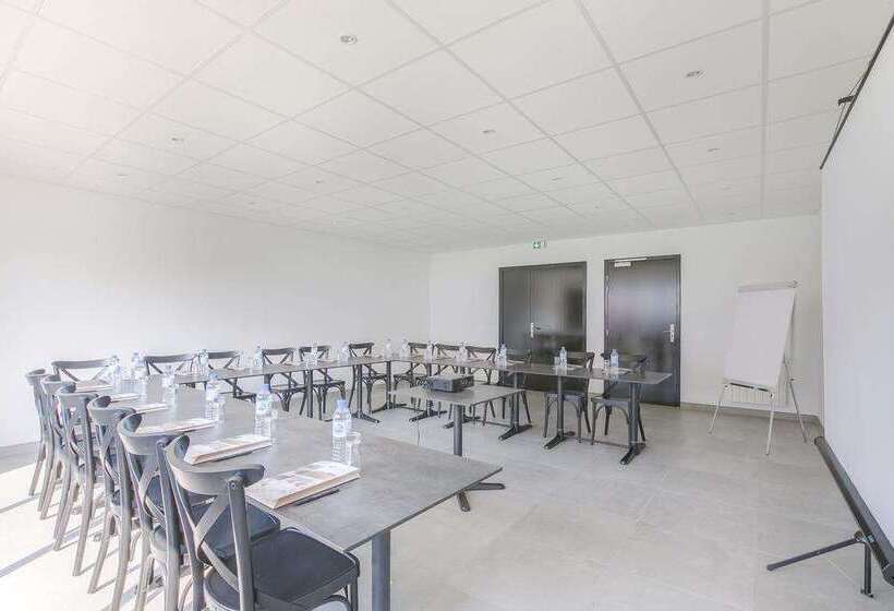 Brit Hotel Reims La Neuvillette