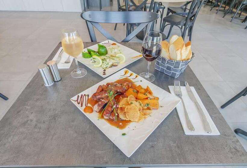 Brit Hotel Reims La Neuvillette